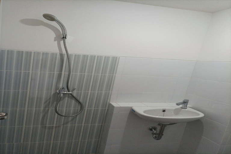 Bathroom 5, Jasmine Park Jp Rooms, Bogor