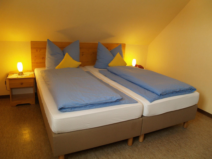 Bedroom 2, Hotel Krone RÃ¼desheim, Rheingau-Taunus-Kreis