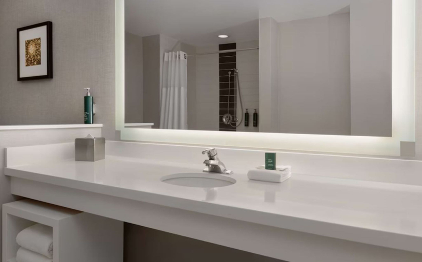 Bathroom 9