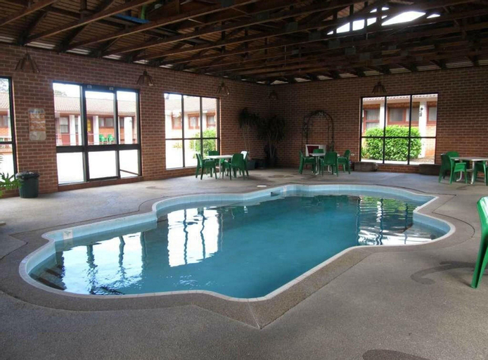 Sport & Beauty 5, Elsinor Motor Lodge, Wollongong Bal