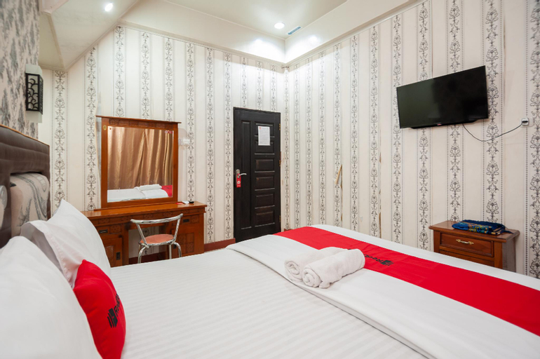 Bedroom 8