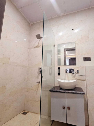 Bathroom 4, Shyam palace inn, Mathura