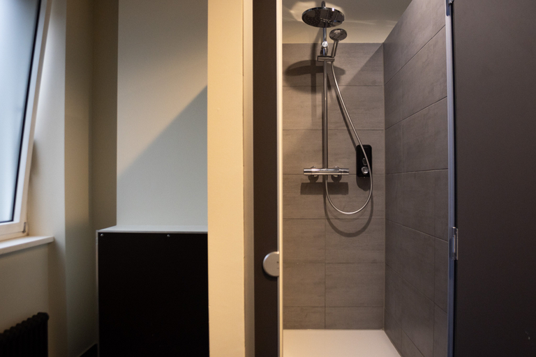 Bathroom, Coffee Inn Hostel Berlin, Berlin