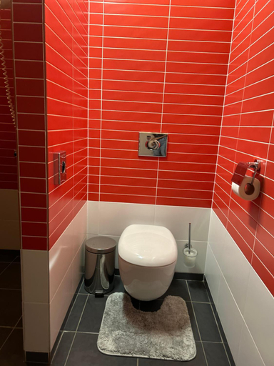 Bathroom 4, AR Golden House II, Košice I