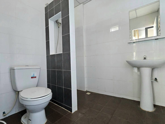 Bathroom 3, Grand Place Resort Udon Thani, Muang Udon Thani