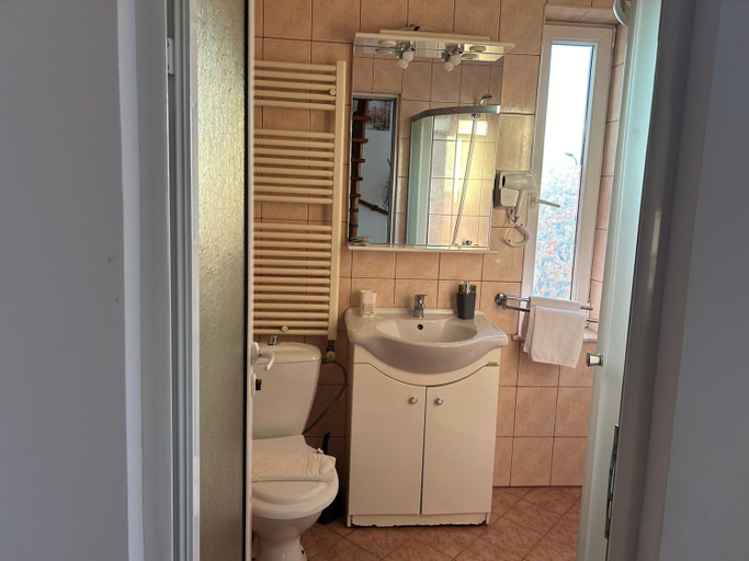 Others 3, Ambra Room's, Brasov