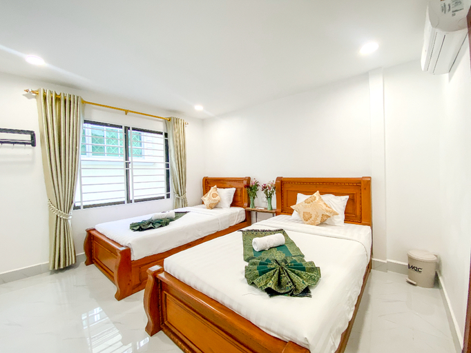 Bedroom 13