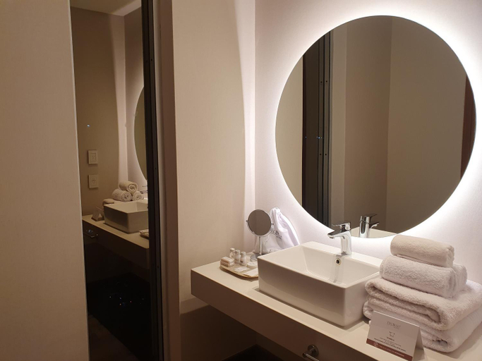 Bathroom 3, Hotel Del Bono Central, Capital