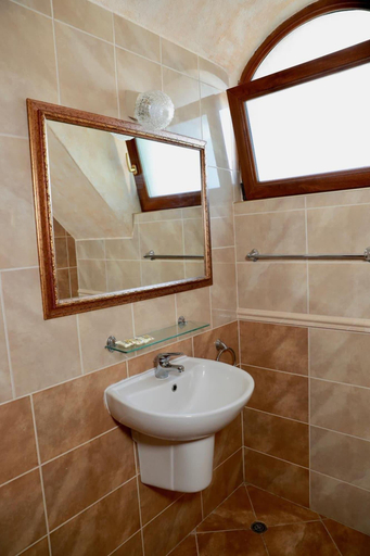 Bathroom 5, Family hotel Tropicana, Nesebar