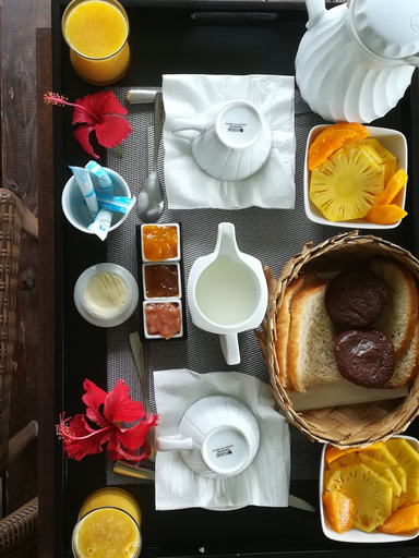 Food & Drinks 3, Pension Titaina