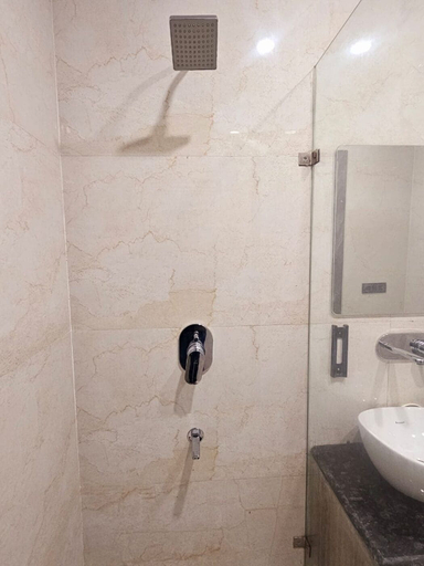 Bathroom 3, Shyam palace inn, Mathura