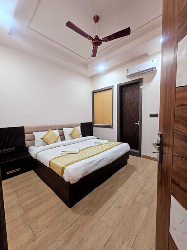 Bedroom 5, Shyam palace inn, Mathura