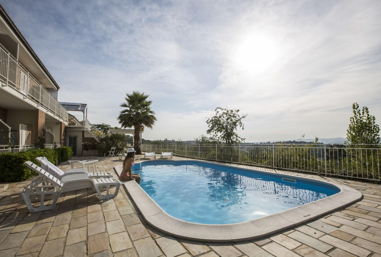 Sport & Beauty 5, Holiday Residence Belohorizonte, Macerata