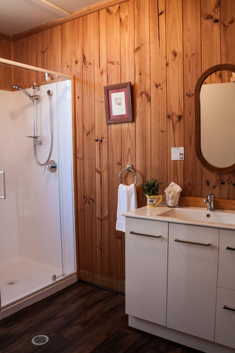 Bathroom 3, Balingup Heights Hilltop Forest Cottages, Donnybrook-Balingup