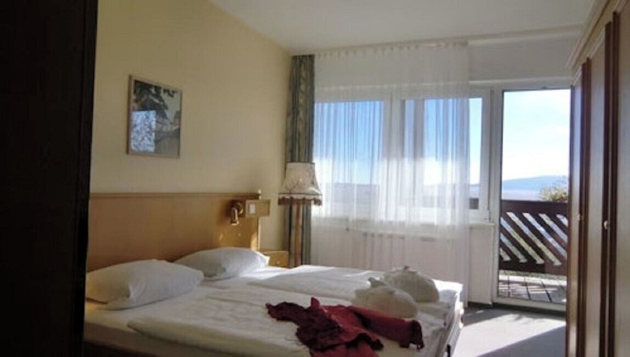 Bedroom 4, Panorama Hotel Oberwiesenthal, Erzgebirgskreis