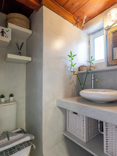 Bathroom 4, Paros' slice of Paradise, South Aegean