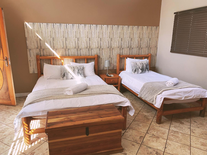 Others 3, The Wilds Lodge, John Taolo Gaetsewe