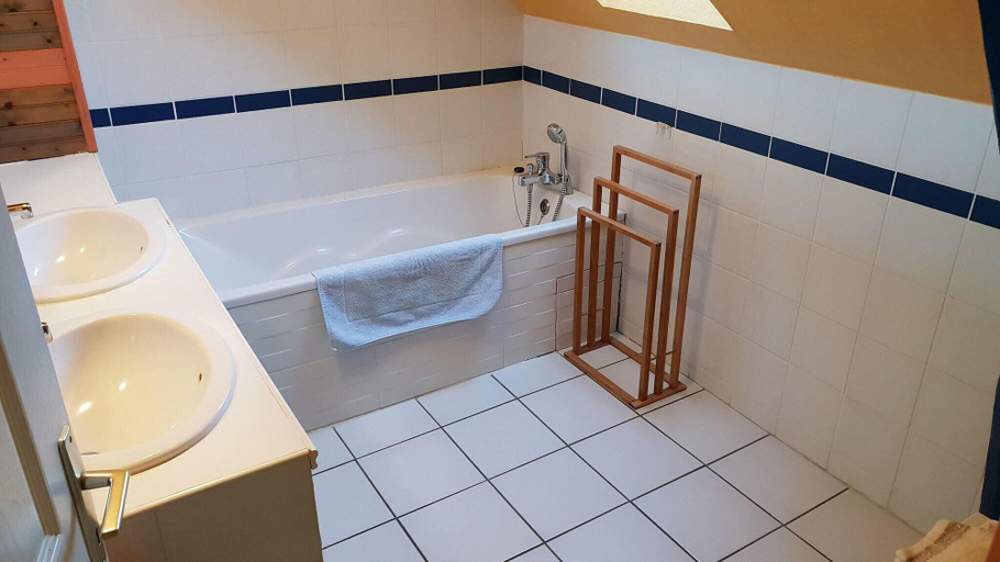 Bathroom 4, La P Tit Fugue, Ille-et-Vilaine