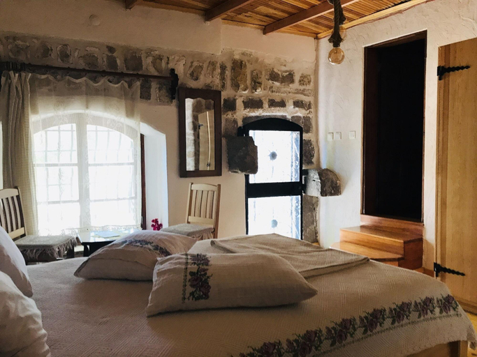 Bedroom 4, Saklı Konak, Karaburun