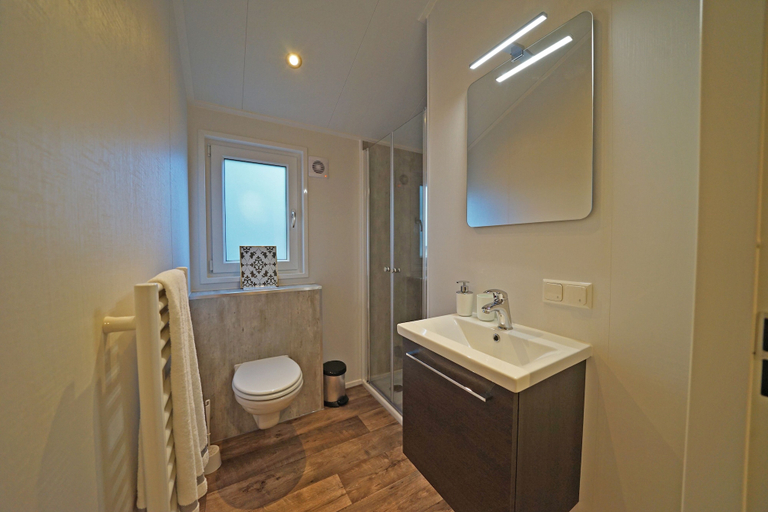 Bathroom 3, EuroParcs De Utrechtse Heuvelrug, Maarn
