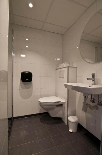 Bathroom 4, Narvik Hotel Wivel, Narvik
