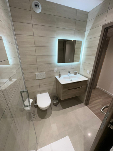Bathroom 9