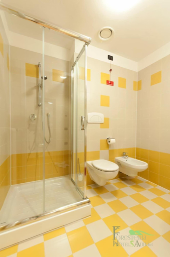 Bathroom 4, Foresteria Sant Anna, Ferrara