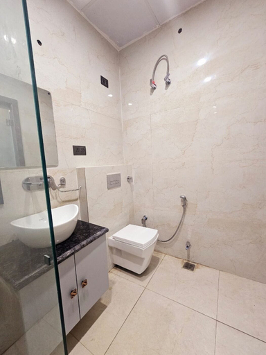 Bathroom 3, Shyam palace inn, Mathura