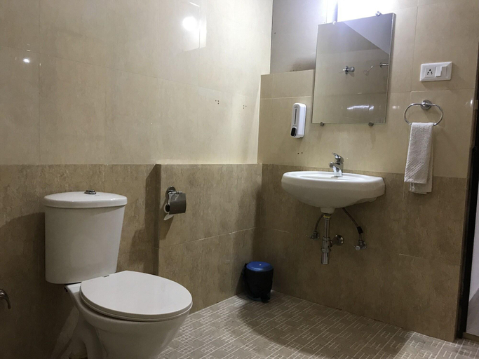 Bathroom 4, All Seasons Guest House, South Goa