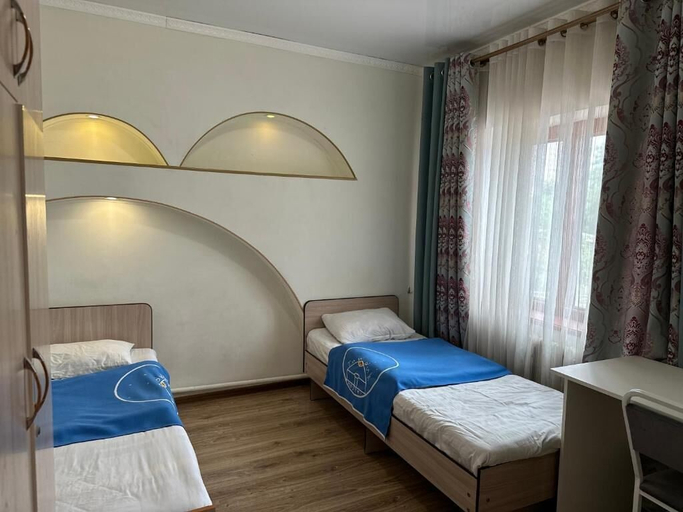 Bedroom 3, Tunduk hostel, Bishkek