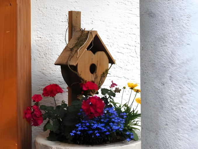 Others 5, Residence Laste, Trento
