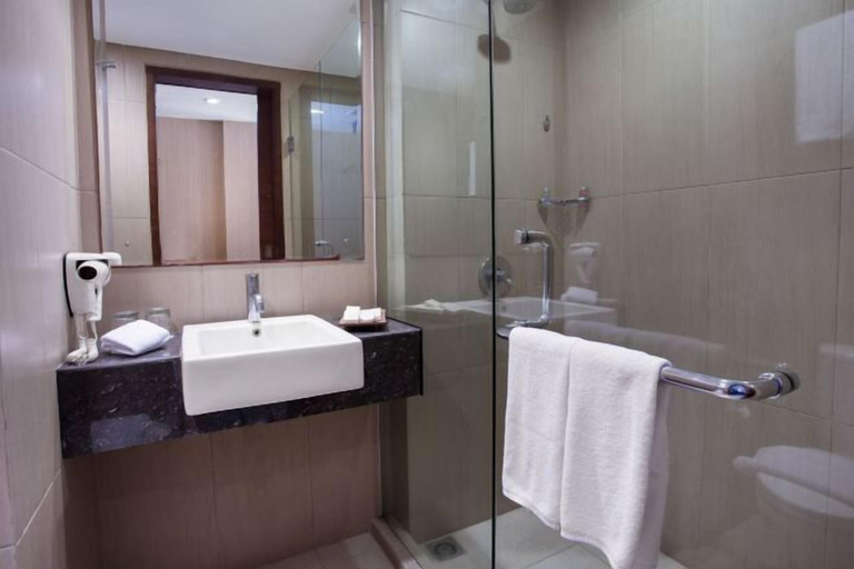Bathroom 23