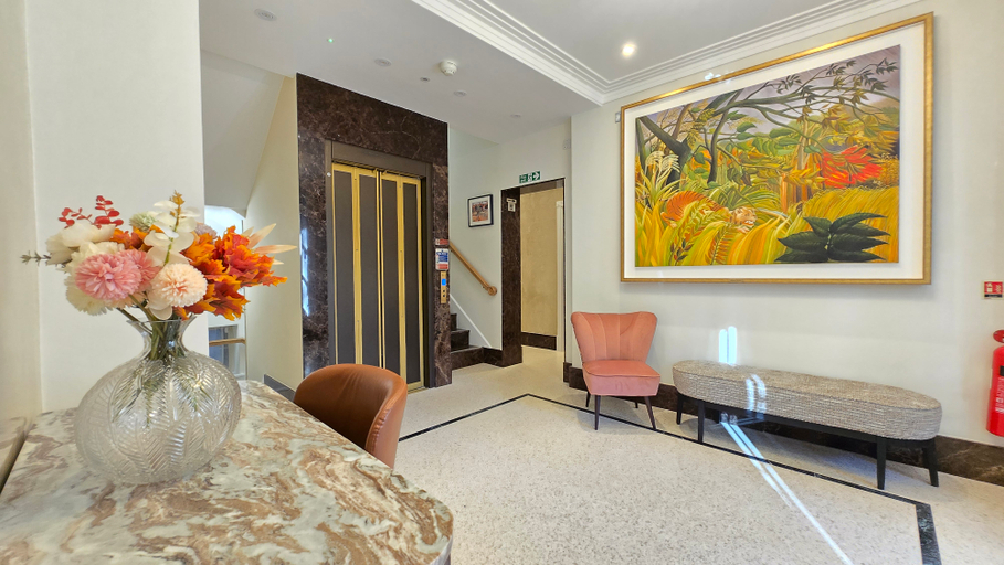 Public Area 4, Fountain House Apartments, London