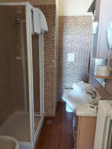 Bathroom 4, B B Al Porto Novo, Barletta-Andria-Trani