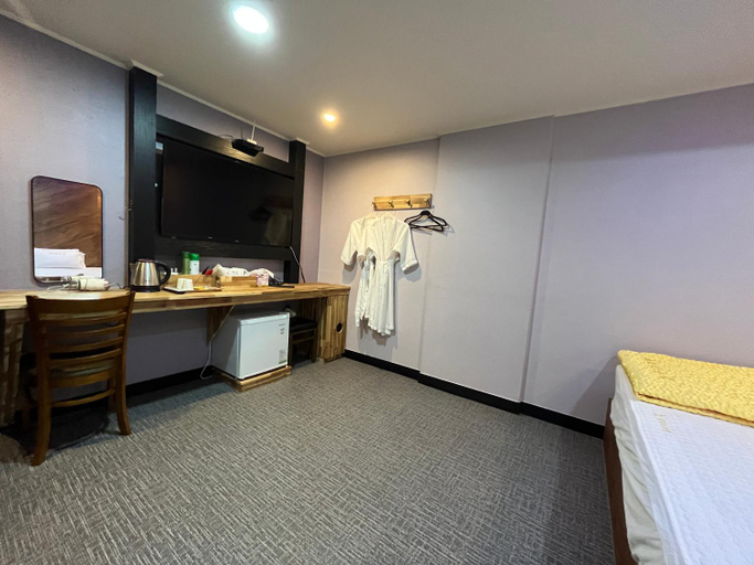 Others 4, Maldives Hotel & Hostel, Suyeong