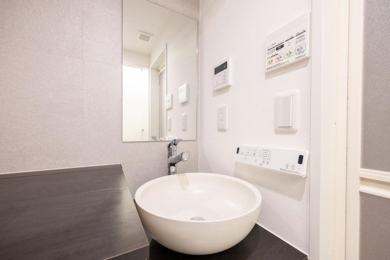 Bathroom 15