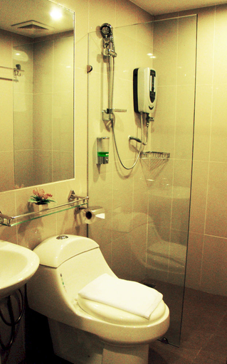 Bedroom 4, Adel Hotel, Putatan