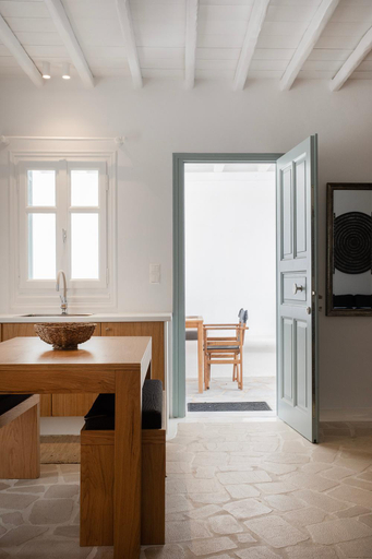 Others 5, Mykonian Style w Shared Pool Houses & Nighttime Security Guard, South Aegean