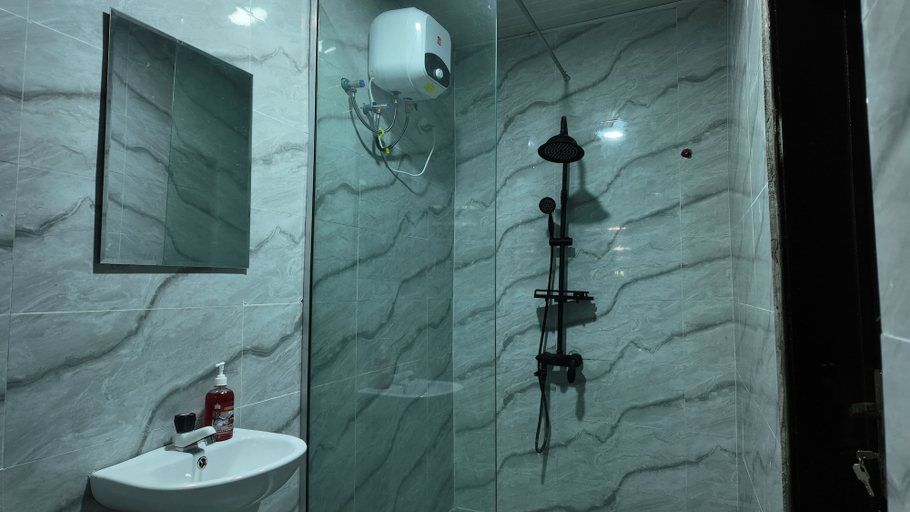 Bathroom 5, Sultan Apartments Lagos, Eti-Osa
