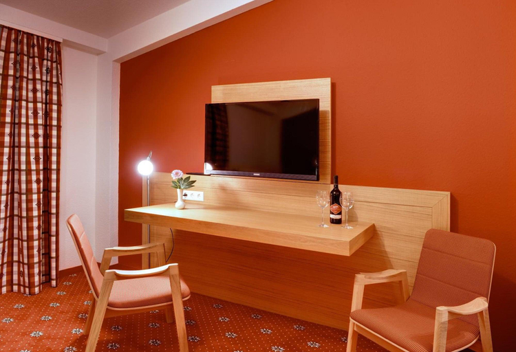 Bedroom 3, Hotel & Restaurant Waldcafe Hettstedt, Mansfeld-Südharz