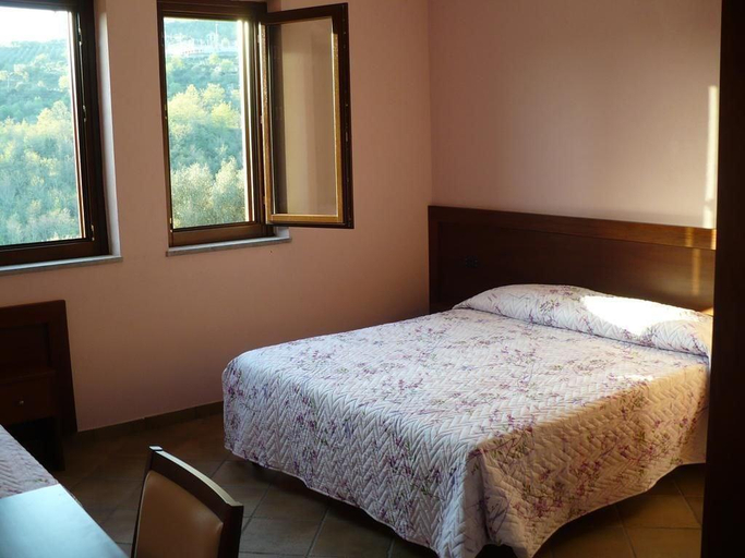 Bedroom 2, Agriturismo Murikè, Salerno