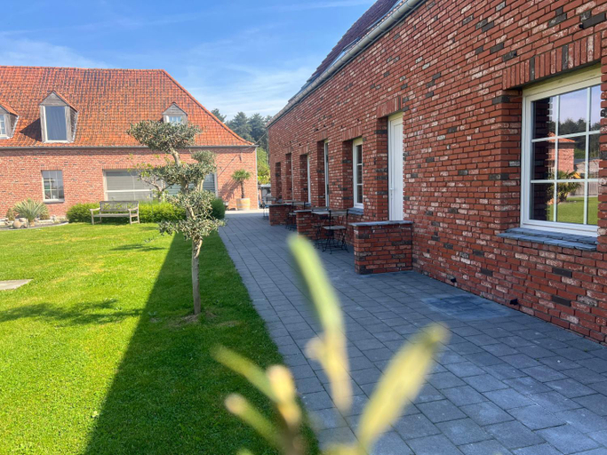 Others 2, B&B DeSo, West-Vlaanderen