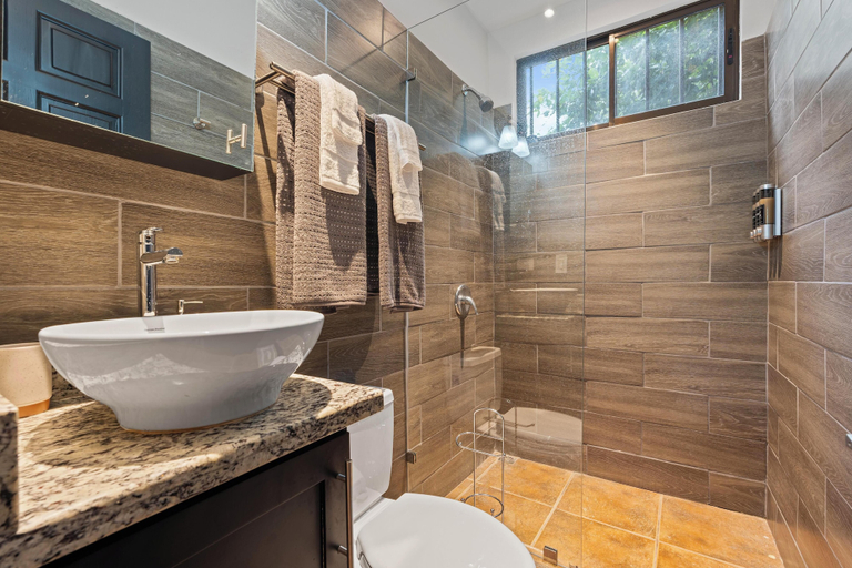 Bathroom, Brasilito 1, Santa Cruz