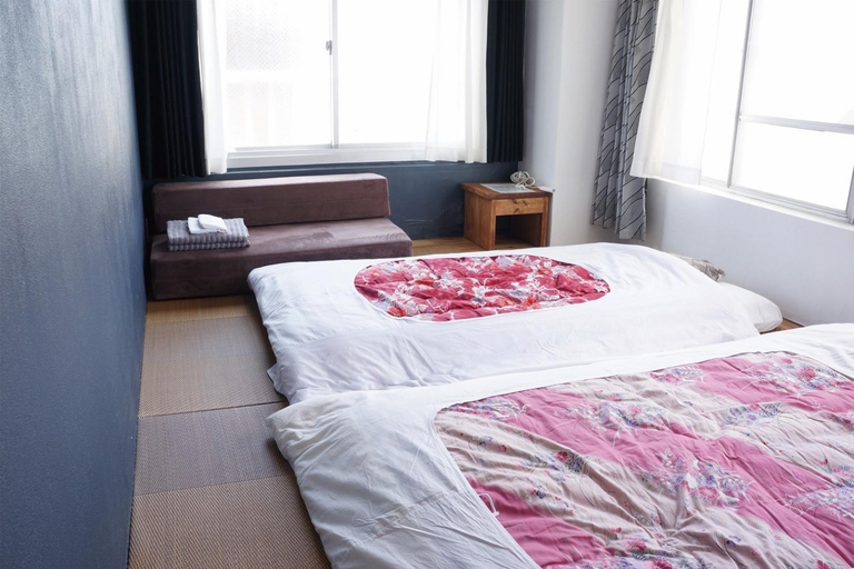 Bedroom 2, 源泉掛け流し温泉付きの宇佐美貸切宿 お宿 喜喜哀楽 Oyado Kikiairaku #IG2, Itō