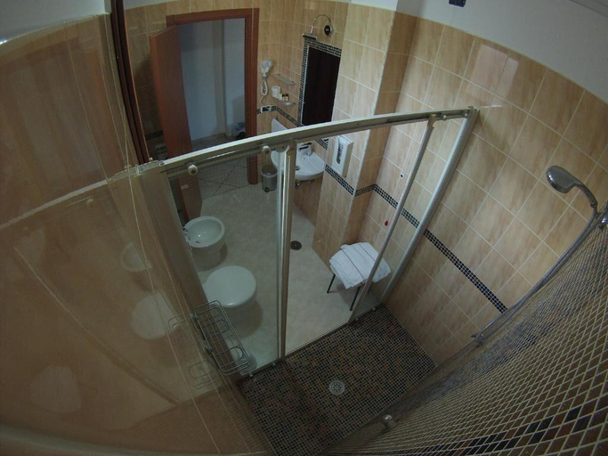 Bathroom 4, Hotel Il Giardino degli Aranci, Napoli