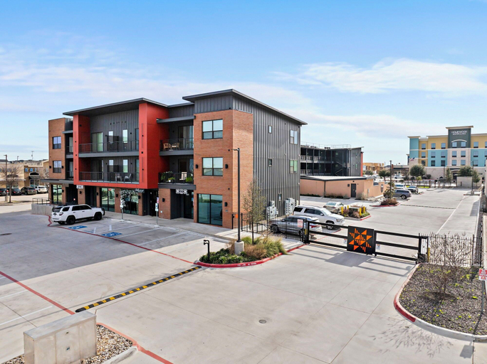 Exterior & Views 2, The Mercer, Comal