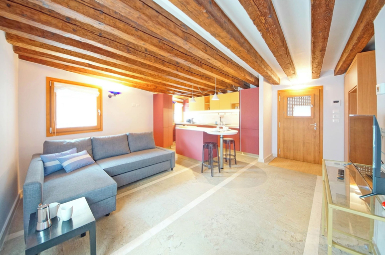 Others 5, DolceVita Apartments N. 523, Venezia