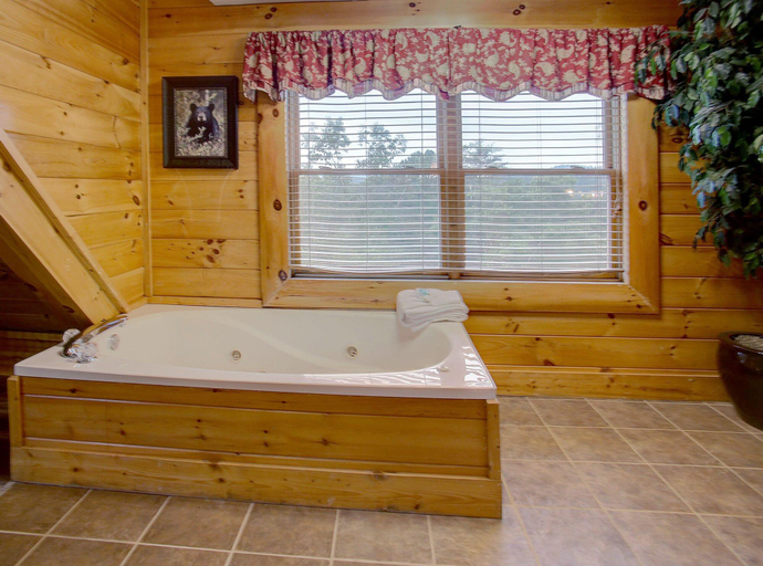 Bathroom 3, Belvedere, Sevier