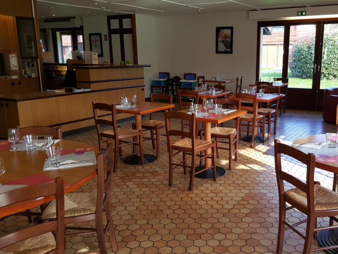 Food & Drinks 4, Le 2 by HOTEL AKENA LA FERTE BERNARD, Sarthe