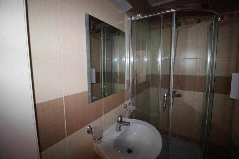 Bathroom 3, Ravda Apartments, Nesebar